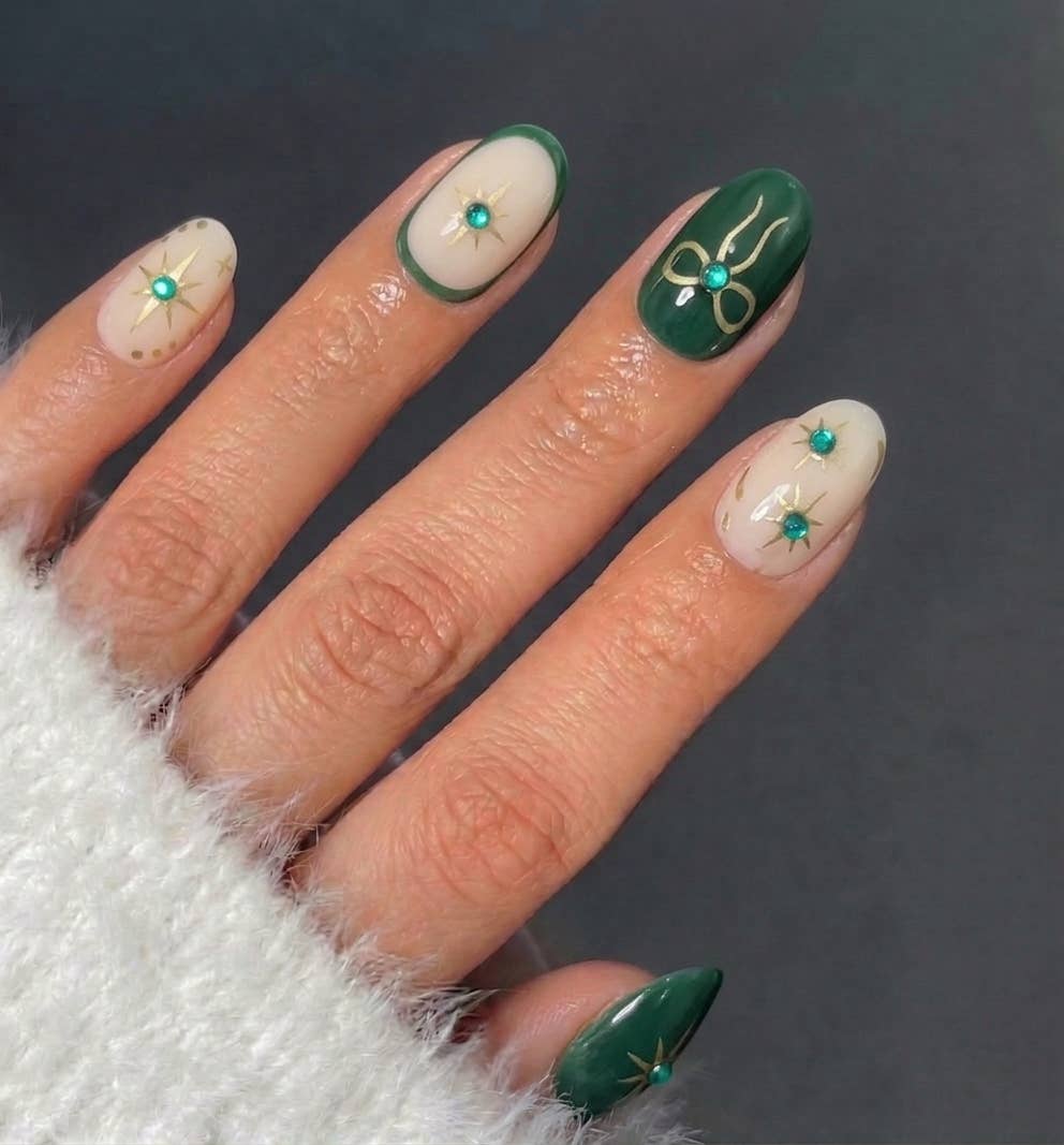 Shimmering Green Starburst and Bow Oval Press-On Nails